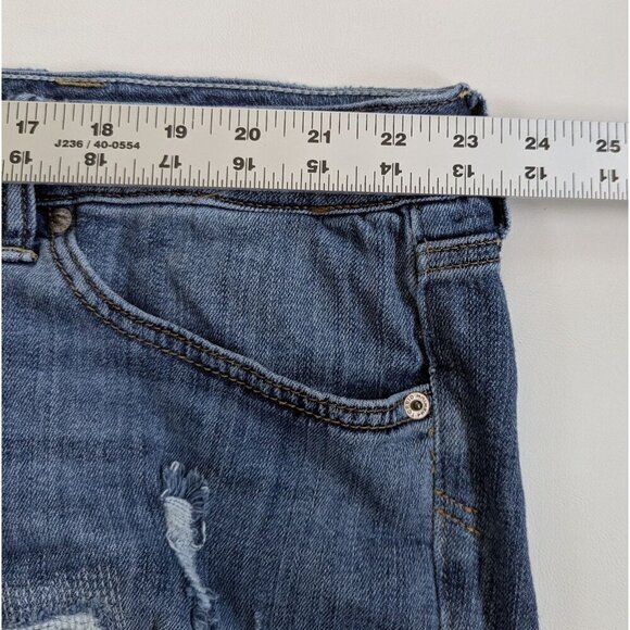 Torrid Boyfriend Premium Stretch Jeans 24R Medium Wash Cropped Distressed - Picture 7 of 12